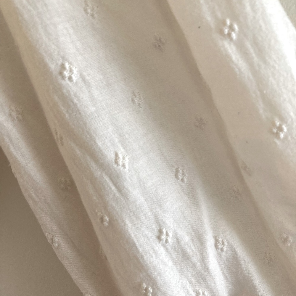 Medium Old Navy cream shirt